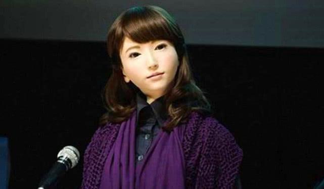 日本最新女機器人與自然美景的奇幻之旅