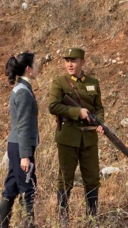 抗日戰(zhàn)爭演員探尋小巷隱秘瑰寶，歷史與藝術(shù)的交融之旅