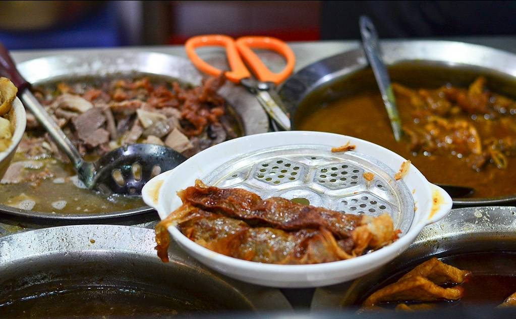 小巷獨(dú)特風(fēng)味，最新牛肉美食店探秘