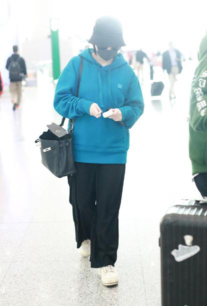 接地氣的明星，小巷中的隱秘樂園之旅