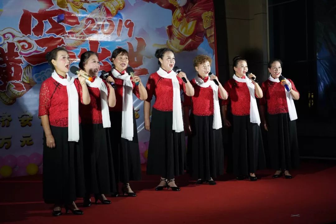 中老年歌唱比賽，唱響生活的旋律，激情再現(xiàn)舞臺！