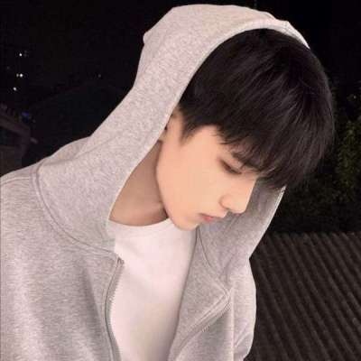 QQ頭像2025最新男生版設(shè)置與定制指南