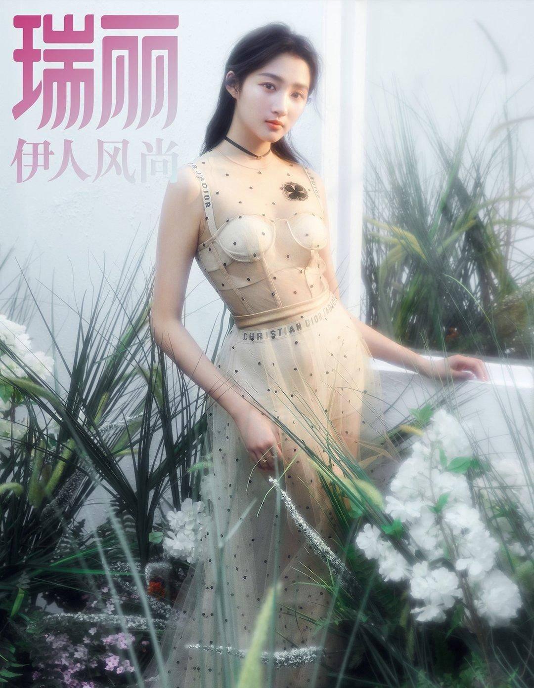 『小紅書分享』最新時尚女性內(nèi)衣，魅力四射的時尚之選??